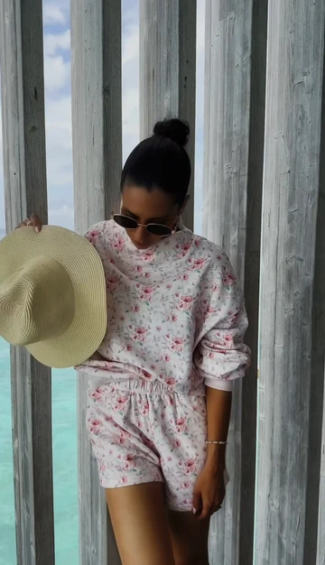 PALM BEACH EQUESTRIAN IN "BLOOM" Sweatshirt